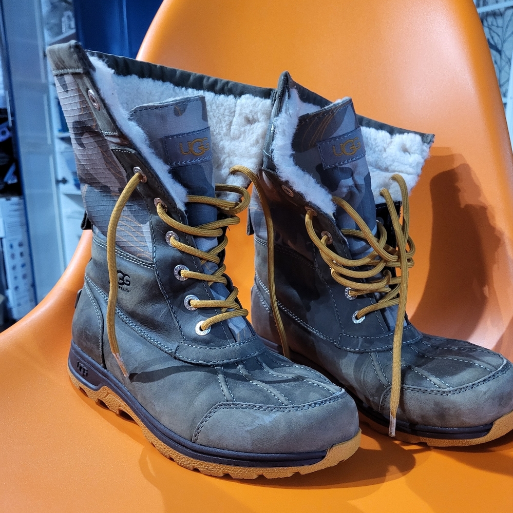 Ugg winter boots size 5